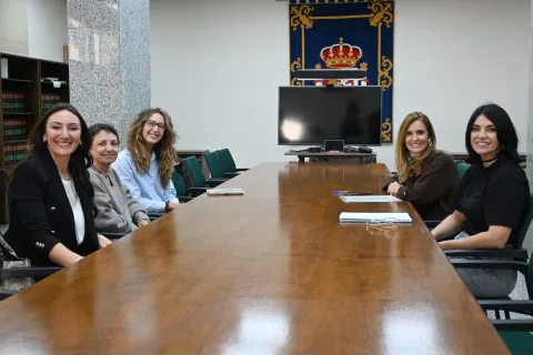 Imagen de la noticia: Segura refuerza con Médicos del Mundo la atención a víctimas de violencia de género