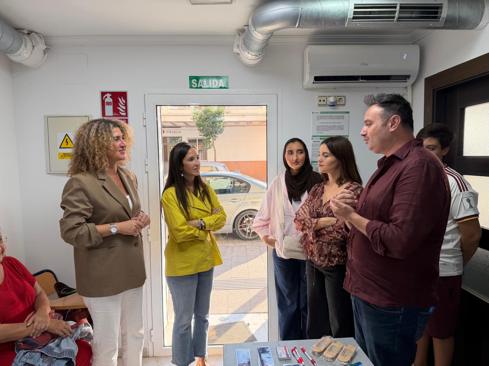 Imagen de la noticia: Una charla en Melilla da a conocer los recursos de apoyo a víctimas de violencia sexual