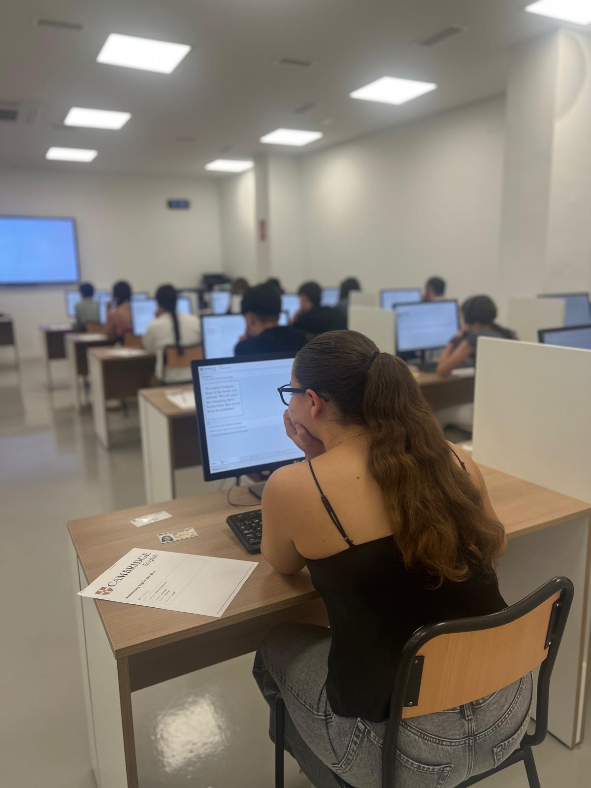 Imagen de la noticia: EXAMIA anuncia exámenes de Cambridge en Melilla para el Erasmus