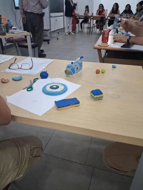 Imagen de la noticia: Profesores de Melilla se forman para enseñar Geología en Infantil y Primaria