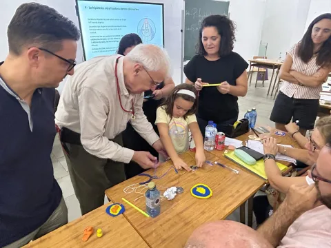 Imagen de la noticia: Profesores de Melilla se forman para enseñar Geología en Infantil y Primaria
