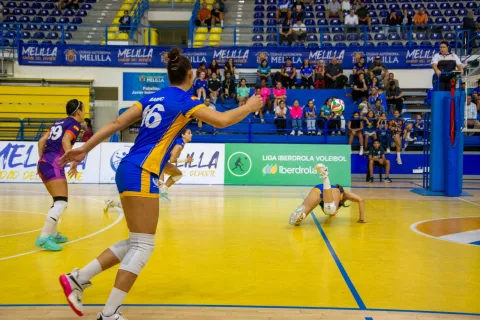 Imagen de la noticia: El Melilla Ciudad del Deporte gana al Kiele Socuéllamos en el tie-break
